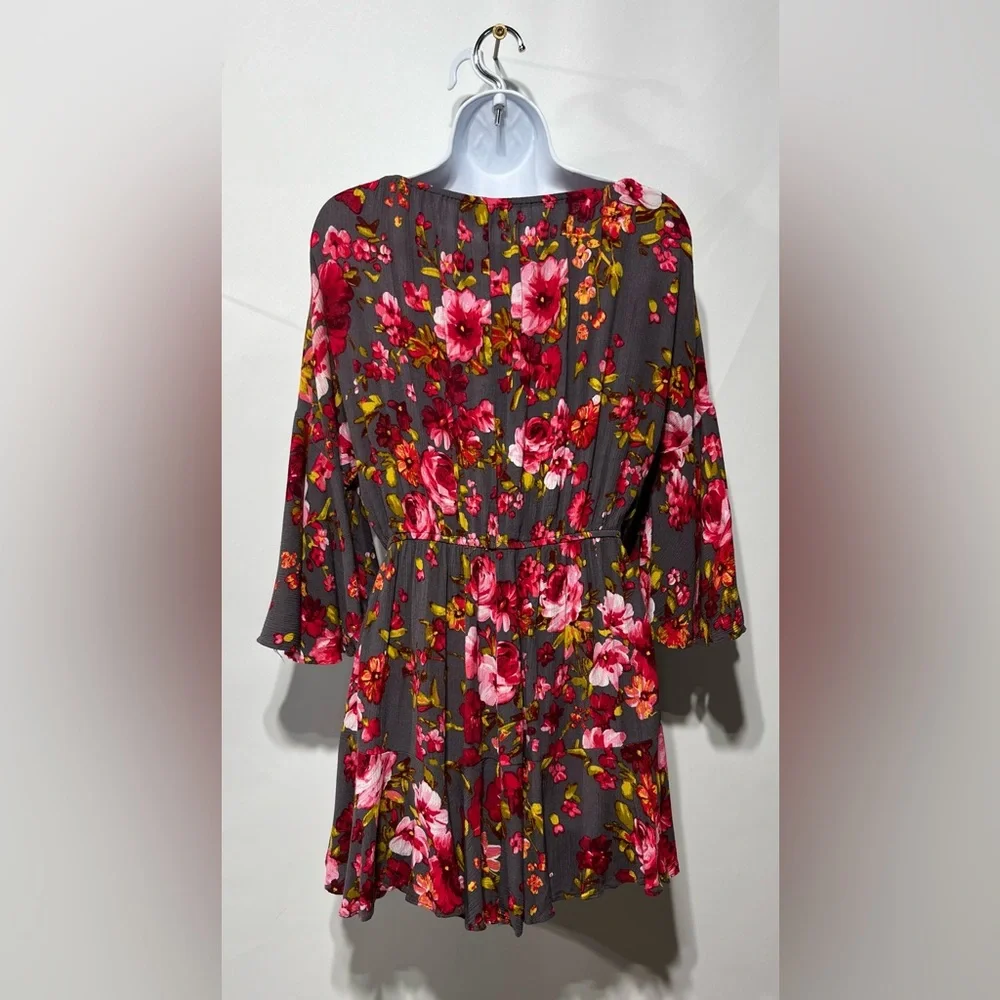 Bluivy Floral Off-Shoulder 100% Rayon Romper‎ Size Small